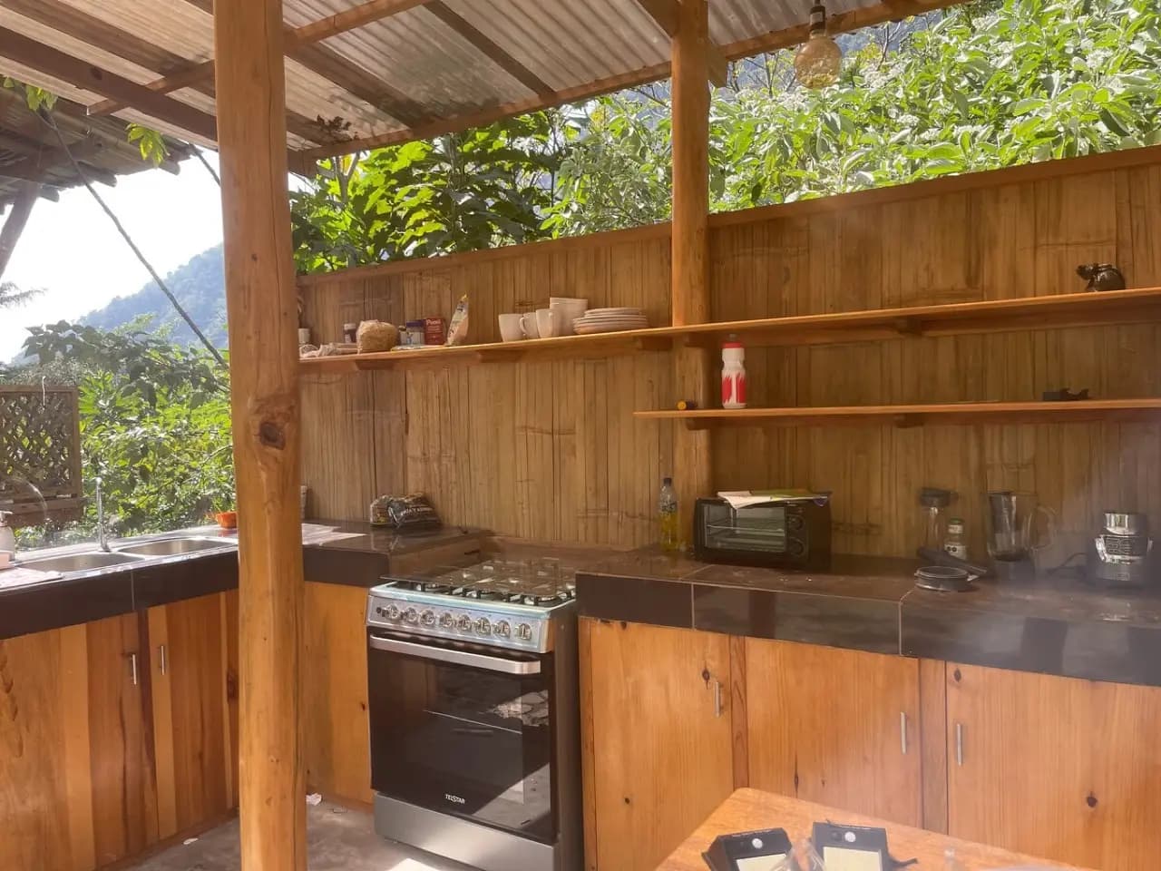 Cabaña de bambú de lujo · Cama tamaño king · Planta baja 15