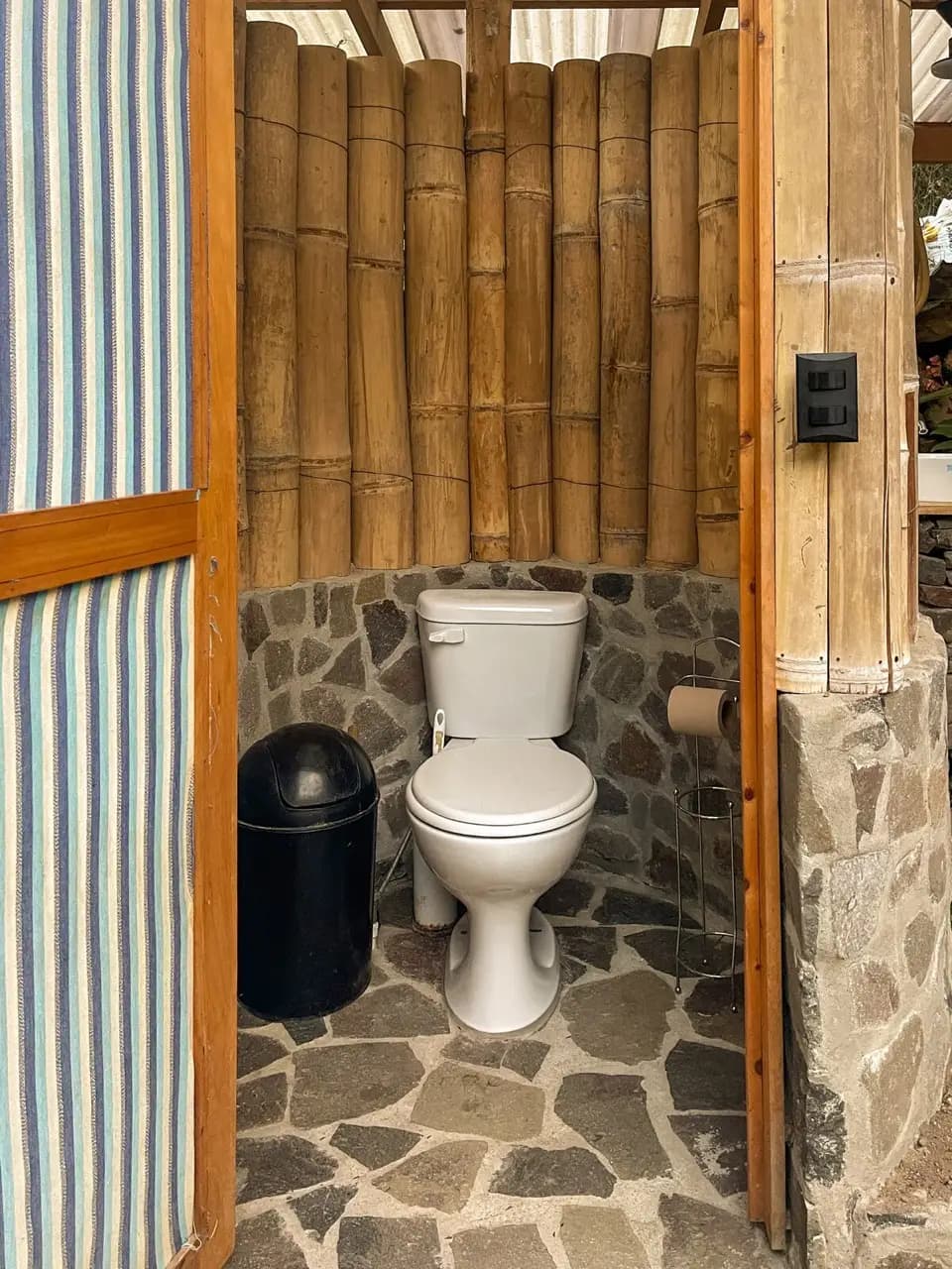 Cabaña de bambú de lujo · Cama tamaño queen · Nivel superior 16