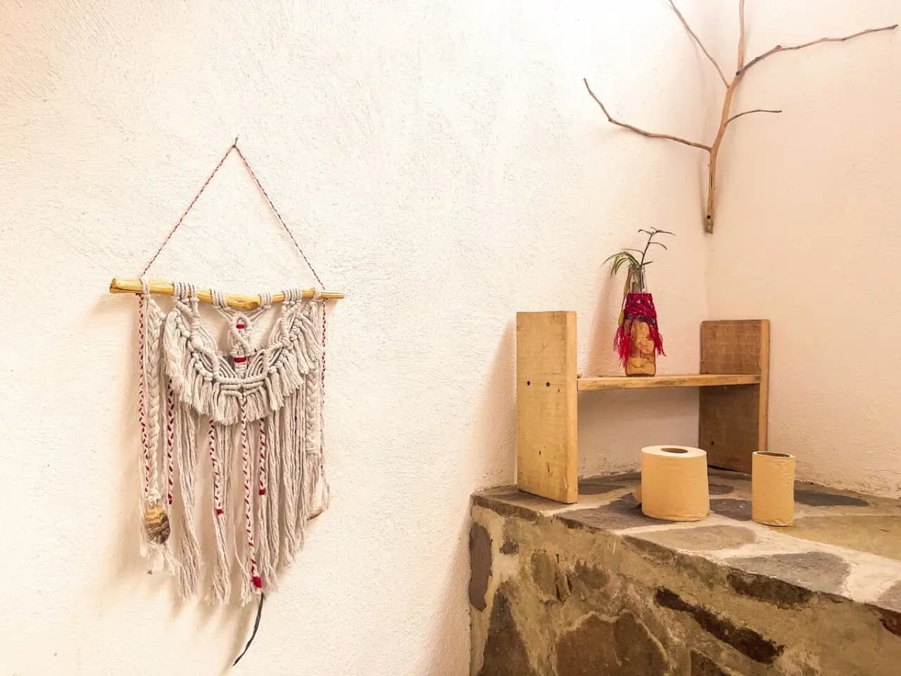Eco casita en granja de permacultura con vista al valle 12