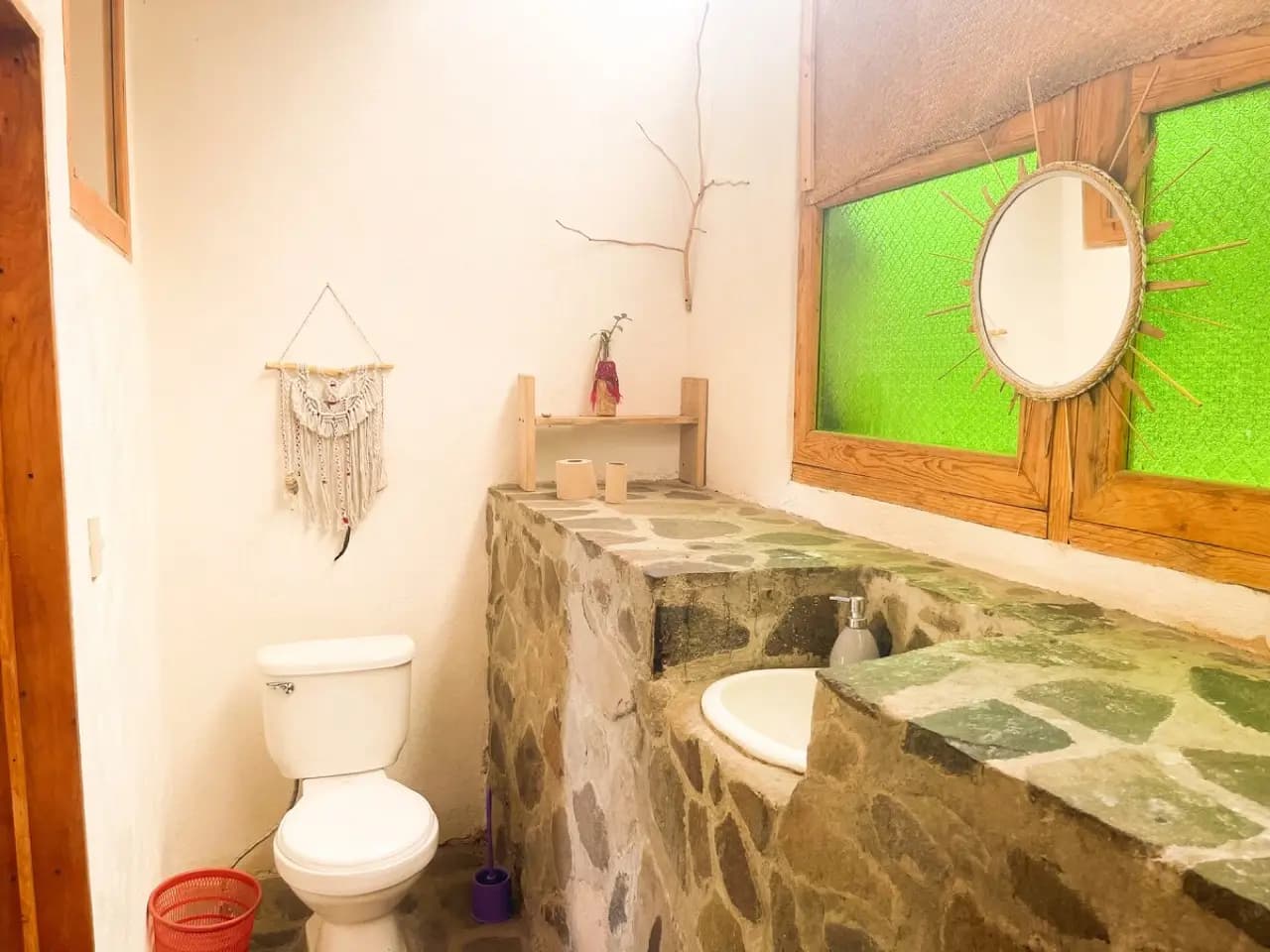 Eco casita en granja de permacultura con vista al valle 16